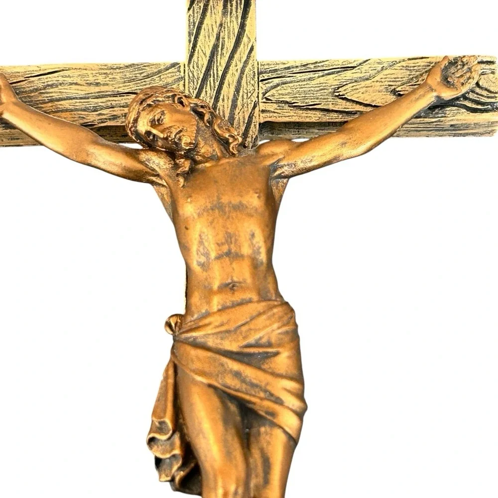 Vintage INRI Hanging Crucifix/Jesus on the Cross resin‎